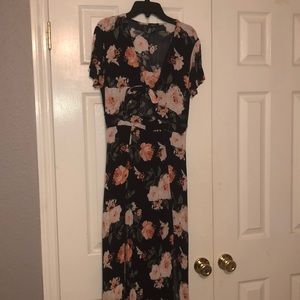 Really cute maxi dress!